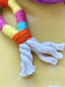 cording-and-yarn-door-knob-tassel
