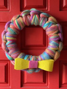 diy-yarn-wreath