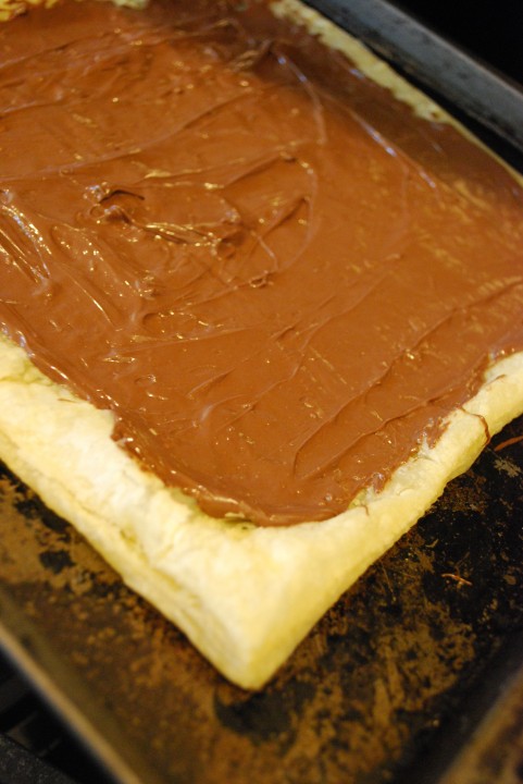 nutella puff pastry pizza
