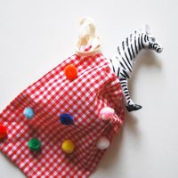 Easy DIY Pom Pom gift bags!