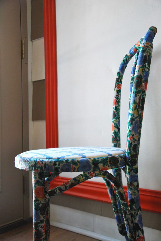 how to decoupage a chair 