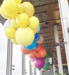 pier-17-balloon-display