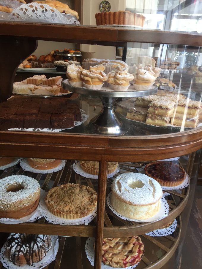 diane's bakery in roslyn