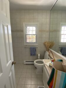 before-photo-of-bathroom-renovation