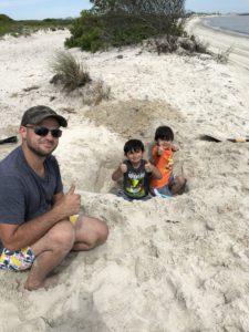 boys-in-sand