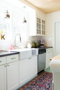 all-white-kitchen-with-colorful-runner