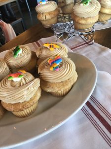 churro-cupcakes-for-baby-shower