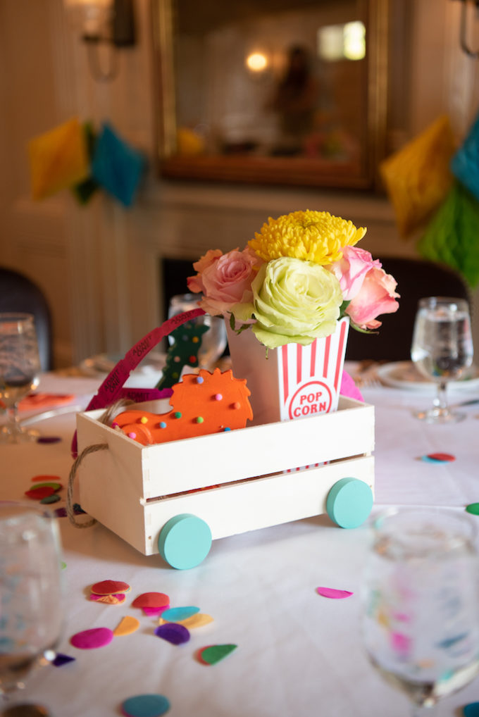 circus-theme-centerpiece-for-baby-shower