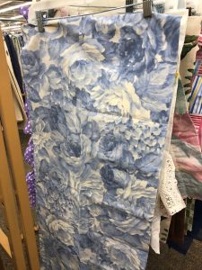 how to shop a thrift store
