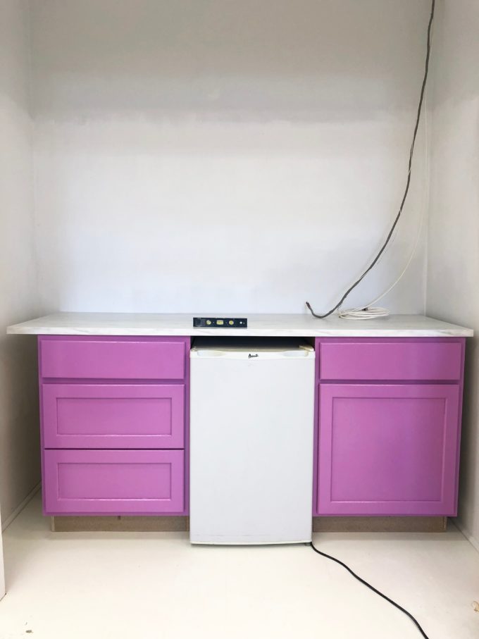 the-easiest-way-to-paint-kitchen-cabinets