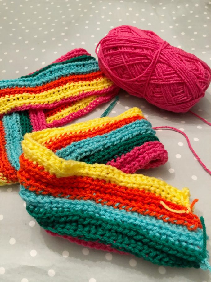 colorful-rainbow-crochet-scarf