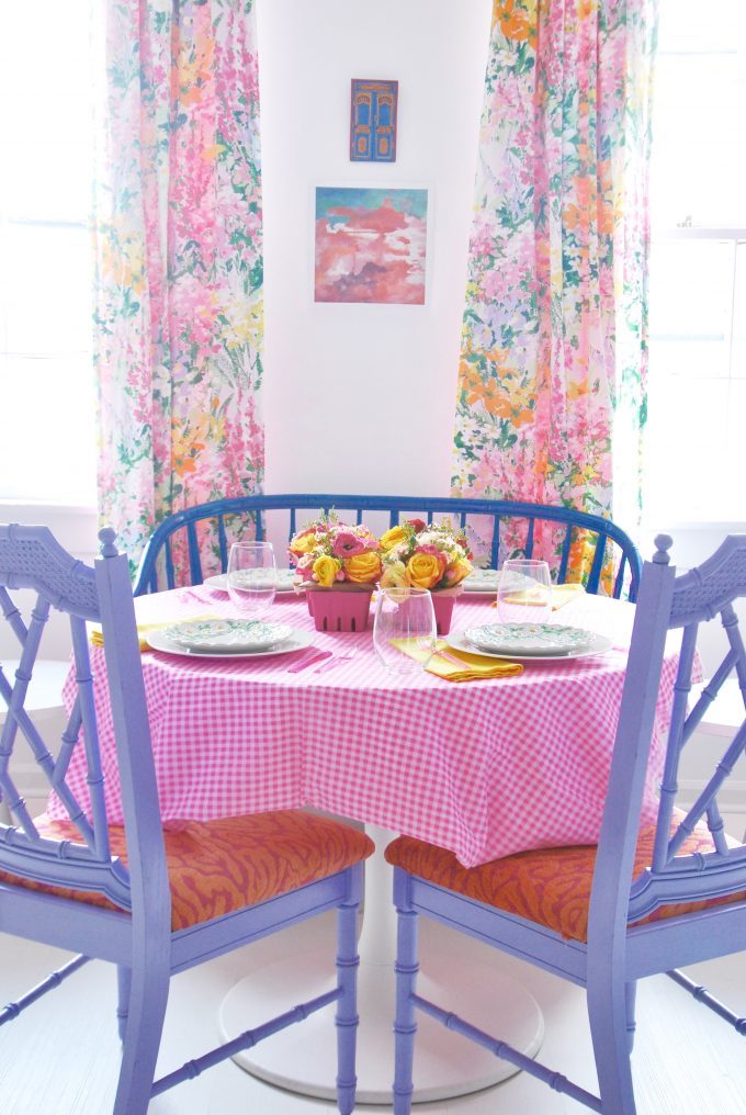 gingham-meets-floral-tablescape