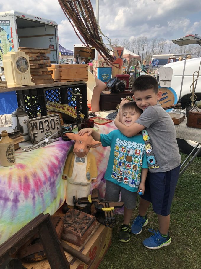 how to shop a flea market with your kids