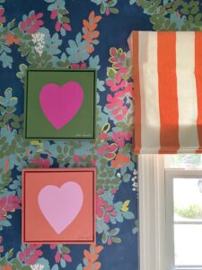 lopsided-heart-artwork-in-preppy-bathroom-space